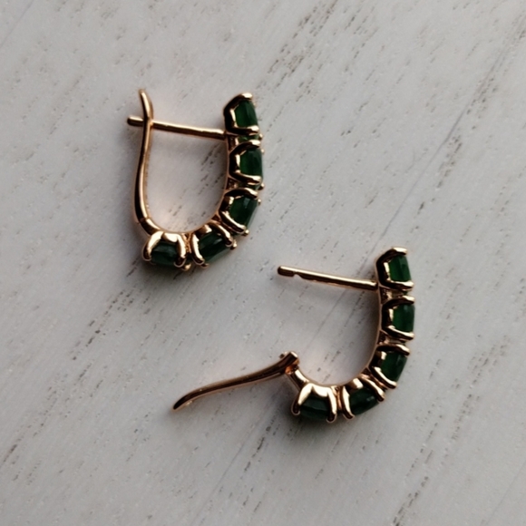 Emerald Gold drop earrings - Picture 3 of 7